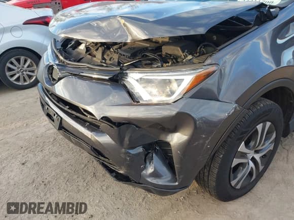 ✅ 2017 Toyota RAV4 LE • VIN: JTMZFREV7HJ111455 • Лот: 43411700. Опубликован ранее на IAAI с пробегом 52 344 миль. Бесплатный доступ к архиву аукционных продаж из США и подробный отчёт об истории автомобиля на DreamBid. Изображение 6.