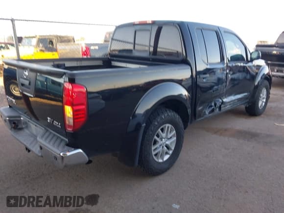 ✅ 2015 Nissan Frontier SV • VIN: 1N6AD0EV7FN756026 • Lot: 43348493. Wystawiony na IAAI z przebiegiem 132 597 mil. Bezpłatny archiwum sprzedaży aukcyjnych z USA i szczegółowy raport historii pojazdu na DreamBid. Zdjęcie 4.