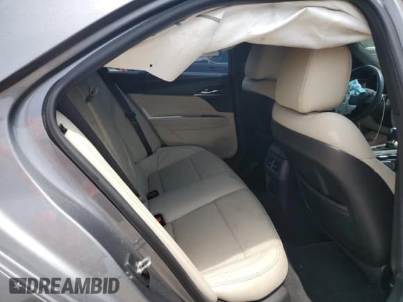 ✅ 2022 Cadillac CT4 Premium Luxury • VIN: 1G6DB5RK9N0122590 • Lot: 63638515. Wystawiony na Copart z przebiegiem 30 820 mil. Bezpłatny archiwum sprzedaży aukcyjnych z USA i szczegółowy raport historii pojazdu na DreamBid. Zdjęcie 10.