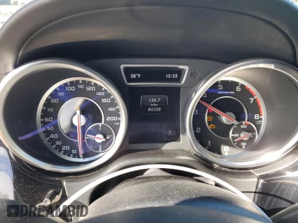 ✅ 2014 Mercedes-Benz M 63 AMG • VIN: 4JGDA7EB3EA335025 • Лот: 42157645. Опубликован ранее на Copart с пробегом 84 338 миль. Бесплатный доступ к архиву аукционных продаж из США и подробный отчёт об истории автомобиля на DreamBid. Изображение 9.