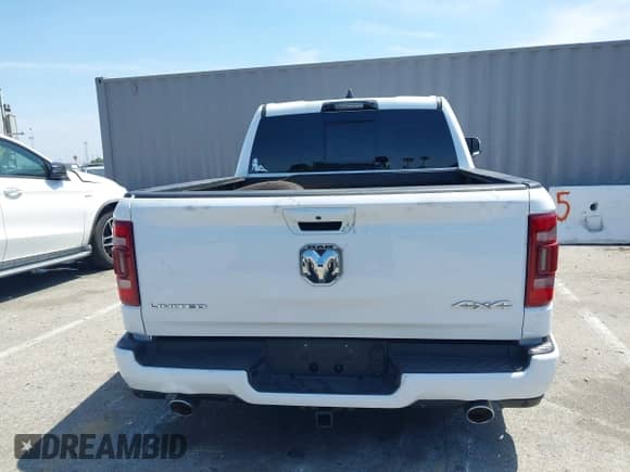 2024 Ram 1500 Limited с VIN 1C6SRFHT1RN209318, выставлен на аукционе IAAI как лот 42083923 с пробегом 12 969 миль миль и . История ставок и продаж доступна на DreamBid. Изображение 17.