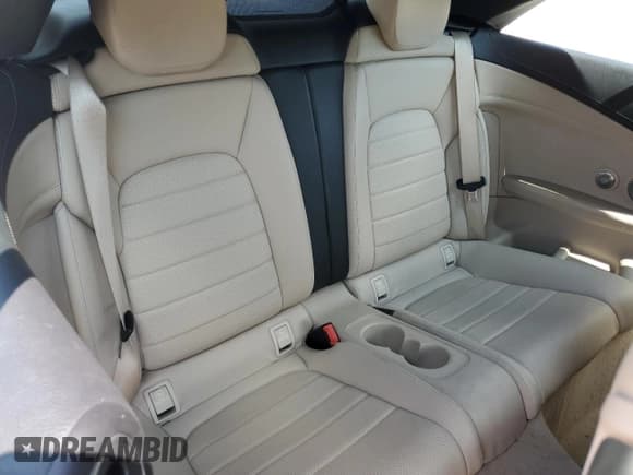 ✅ 2019 Mercedes-Benz C 300 • VIN: WDDWK8DB5KF804797 • Lot: 62703885. Wystawiony na Copart z przebiegiem 61 391 mil. Bezpłatny archiwum sprzedaży aukcyjnych z USA i szczegółowy raport historii pojazdu na DreamBid. Zdjęcie 10.