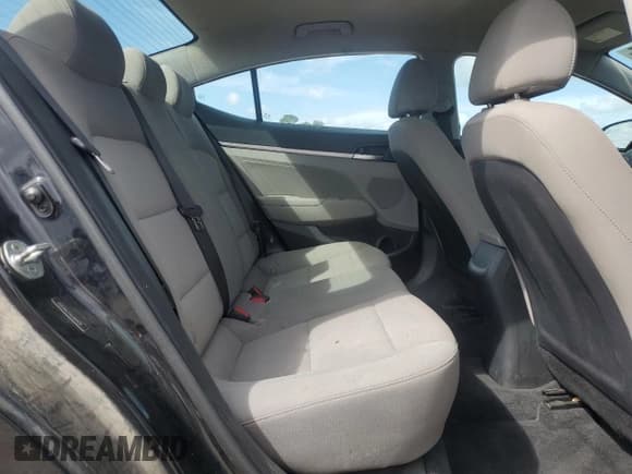 ✅ 2019 Hyundai Elantra SEL • VIN: 5NPD84LF4KH497478 • Лот: 82286005. Опубликован ранее на Copart с пробегом 110 464 миль. Бесплатный доступ к архиву аукционных продаж из США и подробный отчёт об истории автомобиля на DreamBid. Изображение 10.