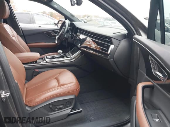 ✅ 2022 Audi Q7 Premium Plus • VIN: WA1LJBF76ND007930 • Lot: 43560820. Listed on IAAI with 49,375 mi. Free auction sales archive from the USA and detailed vehicle history report at DreamBid. Image 5.