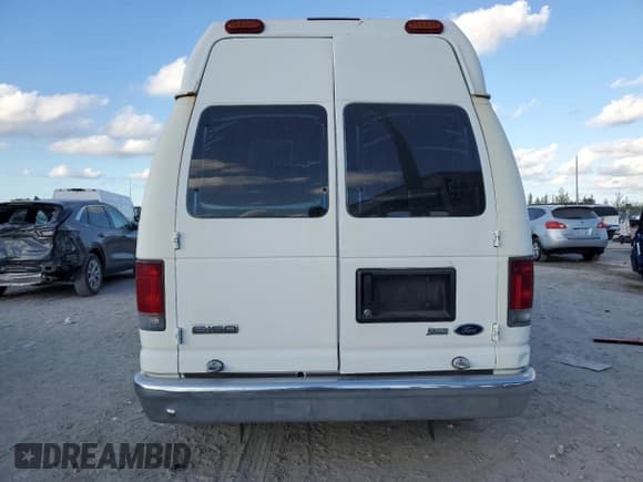✅ 2009 Ford Econoline Cargo Commercial • VIN: 1FTNE14W69DA88862 • Lot: 93563905. Listed on Copart with 280,831 mi. Free auction sales archive from the USA and detailed vehicle history report at DreamBid. Image 6.