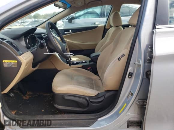 2011 Hyundai Sonata GLS with VIN 5NPEB4AC3BH258356, listed as a Copart auction lot 82392535 with 117,522 mi miles and Salvage title. Bid and sale history available at DreamBid. Image 7.