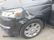 ✅ 2015 Chevrolet Traverse LT • VIN: 1GNKRGKDXFJ376156 • Lot: 41108024. Wystawiony na IAAI z przebiegiem 100 601 mil. Bezpłatny archiwum sprzedaży aukcyjnych z USA i szczegółowy raport historii pojazdu na DreamBid. Zdjęcie 18.