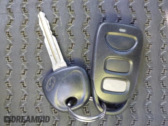 ✅ 2012 Hyundai Genesis Coupe 2.0T • VIN: KMHHT6KD4CU067884 • Lot: 41659834. Wystawiony na IAAI z przebiegiem 139 126 mil. Bezpłatny archiwum sprzedaży aukcyjnych z USA i szczegółowy raport historii pojazdu na DreamBid. Zdjęcie 11.