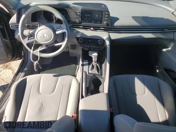 2021 Hyundai Elantra SEL с VIN KMHLM4AG5MU103140, выставлен на аукционе Copart как лот 84242115 с пробегом 56 103 миль миль и Чистый • Clean title. История ставок и продаж доступна на DreamBid. Изображение 8.