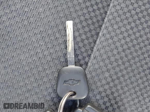 ✅ 2017 Chevrolet Silverado 1500 LT • VIN: 3GCUKREC8HG168351 • Lot: 43592900. Listed on IAAI with 144,711 mi. Free auction sales archive from the USA and detailed vehicle history report at DreamBid. Image 11.