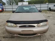 ✅ 1999 Ford Escort SE • VIN: 3FAFP15P0XR167167 • Lot: 52094765. Wystawiony na Copart z przebiegiem 154 960 mil. Bezpłatny archiwum sprzedaży aukcyjnych z USA i szczegółowy raport historii pojazdu na DreamBid. Zdjęcie 5.