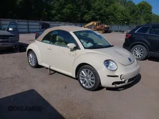 ✅ 2009 Volkswagen Beetle S • VIN: 3VWRF31Y29M403500 • Лот: 42723161. Опубликован ранее на IAAI с пробегом 81 691 миль. Бесплатный доступ к архиву аукционных продаж из США и подробный отчёт об истории автомобиля на DreamBid. Изображение 1.