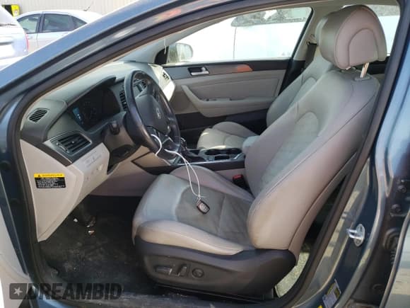 ✅ 2015 Hyundai Sonata Limited • VIN: 5NPE34AF9FH126585 • Лот: 84236075. Опубликован ранее на Copart с пробегом 176 298 миль. Бесплатный доступ к архиву аукционных продаж из США и подробный отчёт об истории автомобиля на DreamBid. Изображение 7.