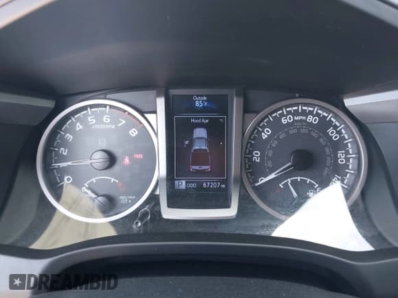 ✅ 2017 Toyota Tacoma Limited • VIN: 3TMGZ5AN6HM082675 • Lot: 42466173. Listed on IAAI with 67,207 mi. Free auction sales archive from the USA and detailed vehicle history report at DreamBid. Image 7.