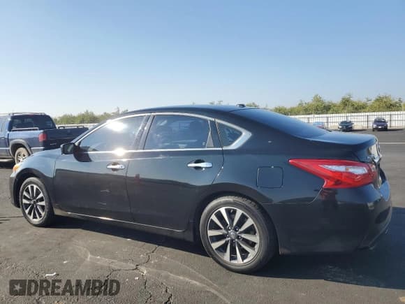 ✅ 2017 Nissan Altima SV • VIN: 1N4AL3AP4HC158060 • Lot: 91033705. Listed on Copart with 144,737 mi. Free auction sales archive from the USA and detailed vehicle history report at DreamBid. Image 2.