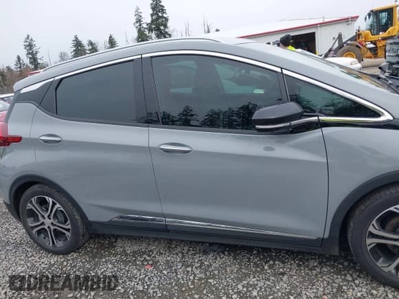 ✅ 2020 Chevrolet Bolt EV Premier • VIN: 1G1FZ6S08L4145700 • Lot: 41762056. Wystawiony na IAAI z przebiegiem 13 466 mil. Bezpłatny archiwum sprzedaży aukcyjnych z USA i szczegółowy raport historii pojazdu na DreamBid. Zdjęcie 13.