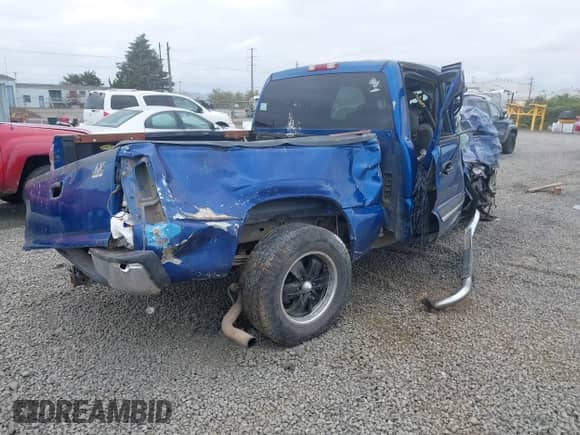 2004 Chevrolet Silverado 1500 Z71 with VIN 2GCEK13T141319493, listed as a IAAI auction lot 43398096 with Not provided miles and . Bid and sale history available at DreamBid. Image 4.