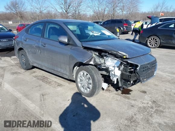 ✅ 2022 Hyundai Accent SE • VIN: 3KPC24A69NE183673 • Лот: 41460736. Опубликован ранее на IAAI с пробегом 14 841 миль. Бесплатный доступ к архиву аукционных продаж из США и подробный отчёт об истории автомобиля на DreamBid. Изображение 1.