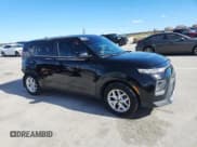 ✅ 2022 Kia Soul LX • VIN: KNDJ23AU7N7158562 • Лот: 90724125. Опубликован ранее на Copart с пробегом 62 659 миль. Бесплатный доступ к архиву аукционных продаж из США и подробный отчёт об истории автомобиля на DreamBid. Изображение 4.