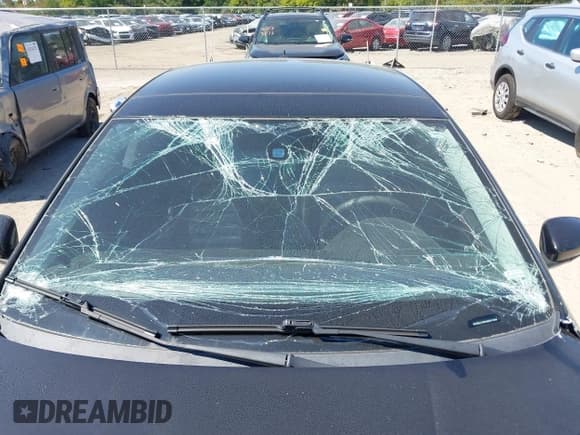 ✅ 2010 Volkswagen CC • VIN: WVWEU7AN9AE541940 • Lot: 43135590. Listed on IAAI with 151,491 mi. Free auction sales archive from the USA and detailed vehicle history report at DreamBid. Image 6.