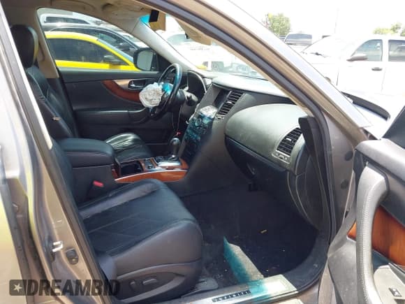 ✅ 2010 Infiniti FX • VIN: JN8AS1MW8AM855014 • Lot: 42581928. Wystawiony na IAAI z przebiegiem 262 728 mil. Bezpłatny archiwum sprzedaży aukcyjnych z USA i szczegółowy raport historii pojazdu na DreamBid. Zdjęcie 5.