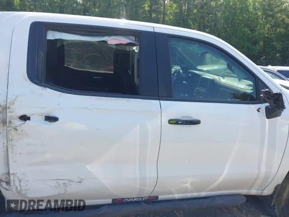 ✅ 2022 Chevrolet Silverado 1500 LT Trail Boss • VIN: 1GCPYFED7NZ146324 • Lot: 42416840. Wystawiony na IAAI z przebiegiem 69 309 mil. Bezpłatny archiwum sprzedaży aukcyjnych z USA i szczegółowy raport historii pojazdu na DreamBid. Zdjęcie 12.