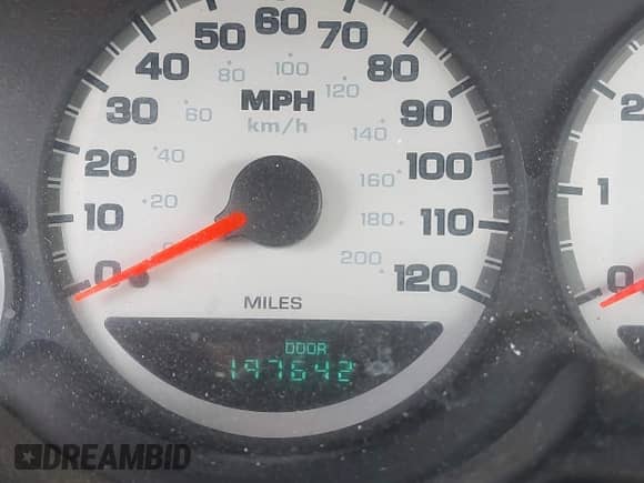 2005 Dodge Neon SXT z VIN 1B3ES56CX5D175274, wystawiony jako IAAI lot #41925092 z przebiegiem 197 642 mil mil oraz . Historia ofert i sprzedaży dostępna na DreamBid. Obrazek 7.