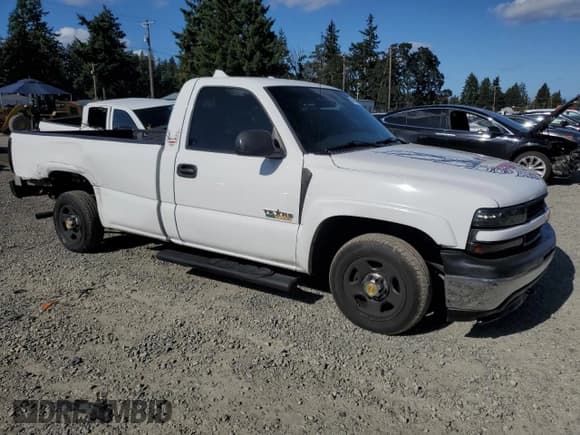 ✅ 2000 Chevrolet Silverado 1500 • VIN: 1GCEC14W0YE322024 • Lot: 84575835. Listed on Copart with 235,380 mi. Free auction sales archive from the USA and detailed vehicle history report at DreamBid. Image 4.