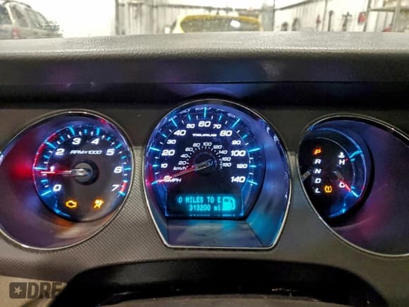 ✅ 2011 Ford Taurus SE • VIN: 1FAHP2DW0BG144785 • Лот: 94235365. Опубликован ранее на Copart с пробегом 313 200 миль. Бесплатный доступ к архиву аукционных продаж из США и подробный отчёт об истории автомобиля на DreamBid. Изображение 9.