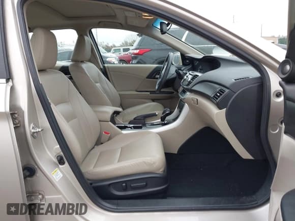✅ 2015 Honda Accord EX-L • VIN: 1HGCR2F84FA254262 • Lot: 43767732. Listed on IAAI with 130,119 mi. Free auction sales archive from the USA and detailed vehicle history report at DreamBid. Image 5.