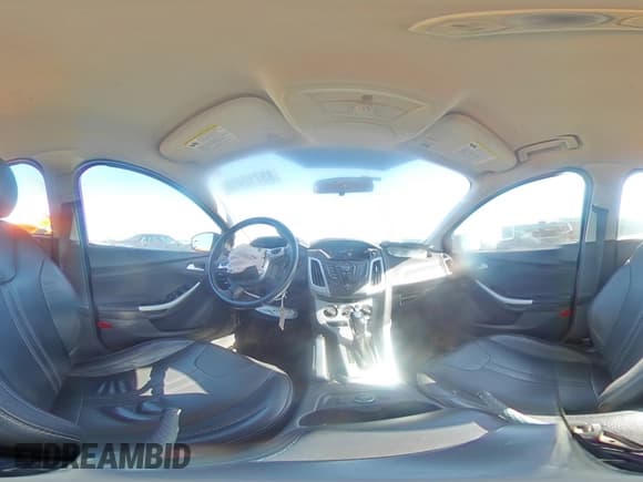 ✅ 2014 Ford Focus SE • VIN: 1FADP3K26EL108521 • Lot: 85712415. Wystawiony na Copart z przebiegiem 161 059 mil. Bezpłatny archiwum sprzedaży aukcyjnych z USA i szczegółowy raport historii pojazdu na DreamBid. Zdjęcie 14.