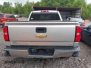 ✅ 2018 Chevrolet Silverado 1500 LT • VIN: 1GCPCREC2JF216332 • Lot: 42790355. Wystawiony na IAAI z przebiegiem 144 218 mil. Bezpłatny archiwum sprzedaży aukcyjnych z USA i szczegółowy raport historii pojazdu na DreamBid. Zdjęcie 16.