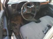 ✅ 2001 Chevrolet S-10 • VIN: 1GCCS145218236879 • Лот: 72862144. Опубликован ранее на Copart с пробегом 99 606 миль. Бесплатный доступ к архиву аукционных продаж из США и подробный отчёт об истории автомобиля на DreamBid. Изображение 8.