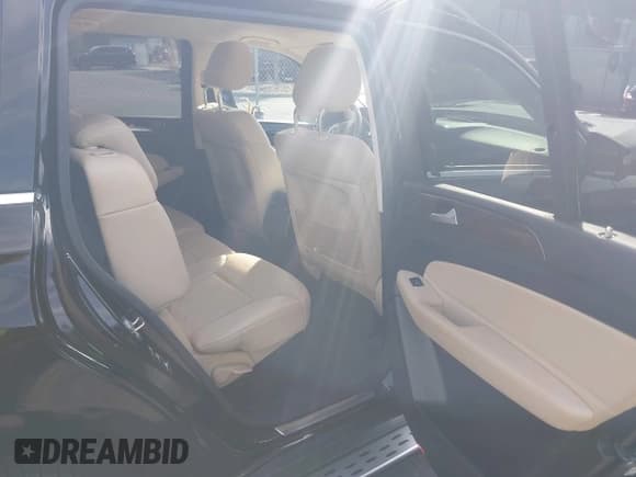 ✅ 2018 Mercedes-Benz GLS 450 • VIN: 4JGDF6EE4JB146930 • Lot: 43770170. Listed on IAAI with 182,941 mi. Free auction sales archive from the USA and detailed vehicle history report at DreamBid. Image 8.