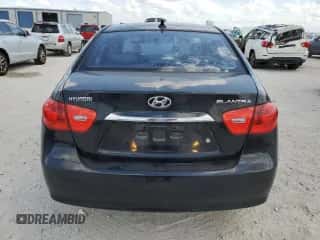 ✅ 2010 Hyundai Elantra GLS • VIN: KMHDU4AD7AU927078 • Lot: 59931104. Wystawiony na Copart z przebiegiem 175 659 mil mil. Skorzystaj z bezpłatnego archiwum sprzedaży aukcyjnych z USA i zobacz szczegółowy raport historii pojazdu na DreamBid. Zdjęcie 6.