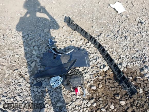 ✅ 2013 Mercedes-Benz C 300 Sport • VIN: WDDGF8AB1DG109808 • Lot: 42583132. Listed on IAAI with 107,841 mi. Free auction sales archive from the USA and detailed vehicle history report at DreamBid. Image 12.