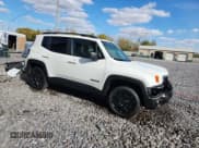 ✅ 2020 Jeep Renegade Sport • VIN: ZACNJBAB0LPL16086 • Lot: 90490965. Wystawiony na Copart z przebiegiem 50 721 mil. Bezpłatny archiwum sprzedaży aukcyjnych z USA i szczegółowy raport historii pojazdu na DreamBid. Zdjęcie 4.