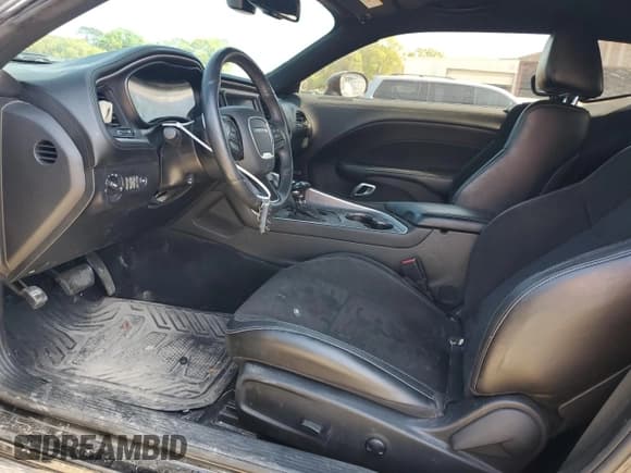 ✅ 2022 Dodge Challenger R/T • VIN: 2C3CDZBT7NH254812 • Lot: 47171284. Wystawiony na Copart z przebiegiem 41 828 mil. Bezpłatny archiwum sprzedaży aukcyjnych z USA i szczegółowy raport historii pojazdu na DreamBid. Zdjęcie 7.