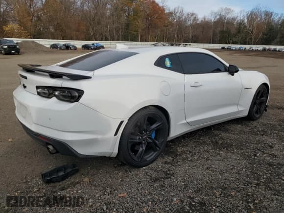 ✅ 2019 Chevrolet Camaro 2SS • VIN: 1G1FH1R71K0150817 • Лот: 92270065. Опубликован ранее на Copart с пробегом 51 285 миль. Бесплатный доступ к архиву аукционных продаж из США и подробный отчёт об истории автомобиля на DreamBid. Изображение 3.
