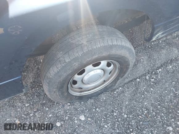 ✅ 2012 Ford F-150 XL • VIN: 1FTEX1CM7CFC60631 • Lot: 41355149. Listed on IAAI with 262,109 mi. Free auction sales archive from the USA and detailed vehicle history report at DreamBid. Image 6.