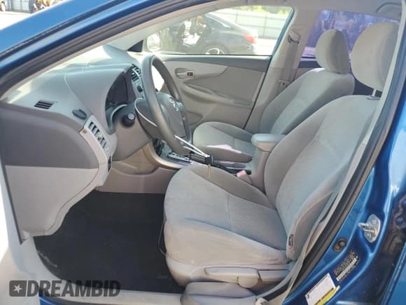 ✅ 2009 Toyota Corolla LE • VIN: JTDBL40EU9J024521 • Lot: 70258515. Wystawiony na Copart z przebiegiem 145 845 mil. Bezpłatny archiwum sprzedaży aukcyjnych z USA i szczegółowy raport historii pojazdu na DreamBid. Zdjęcie 7.