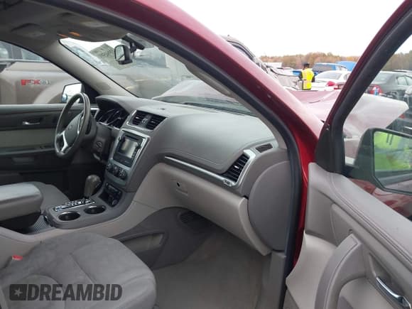 ✅ 2016 GMC Acadia SLE • VIN: 1GKKRPKD2GJ186897 • Lot: 43594593. Listed on IAAI with 117,325 mi. Free auction sales archive from the USA and detailed vehicle history report at DreamBid. Image 5.