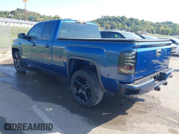 ✅ 2017 GMC Sierra 1500 • VIN: 1GTV2LEC9HZ396442 • Лот: 43440663. Опубликован ранее на IAAI с пробегом 94 076 миль. Бесплатный доступ к архиву аукционных продаж из США и подробный отчёт об истории автомобиля на DreamBid. Изображение 3.