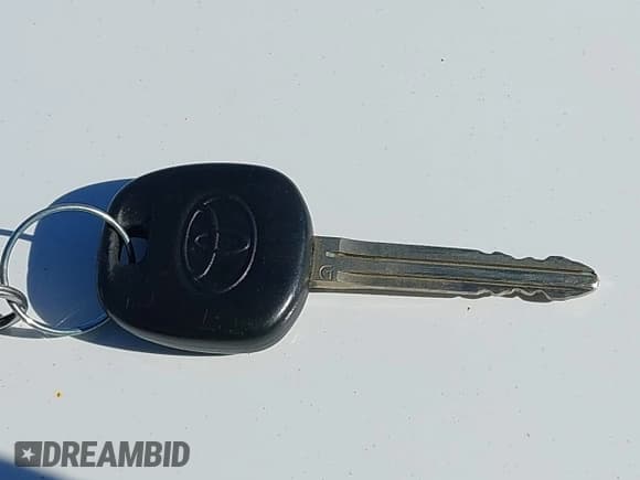 ✅ 2016 Toyota Tundra SR5 • VIN: 5TFEM5F17GX107037 • Lot: 43565837. Listed on IAAI with 160,833 mi. Free auction sales archive from the USA and detailed vehicle history report at DreamBid. Image 11.