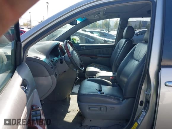 ✅ 2005 Toyota Sienna XLE Limited • VIN: 5TDZA22C35S356308 • Lot: 43614662. Listed on IAAI with 137,343 mi. Free auction sales archive from the USA and detailed vehicle history report at DreamBid. Image 5.