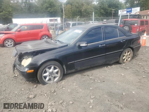 ✅ 2001 Mercedes-Benz C 230/260/280/320 • VIN: WDBRF61J71F072892 • Лот: 85146495. Опубликован ранее на Copart с пробегом Не указан. Бесплатный доступ к архиву аукционных продаж из США и подробный отчёт об истории автомобиля на DreamBid. Изображение 1.