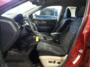 ✅ 2015 Nissan Rogue SV • VIN: 5N1AT2MK3FC801849 • Lot: 85363335. Wystawiony na Copart z przebiegiem 136 004 mil. Bezpłatny archiwum sprzedaży aukcyjnych z USA i szczegółowy raport historii pojazdu na DreamBid. Zdjęcie 7.