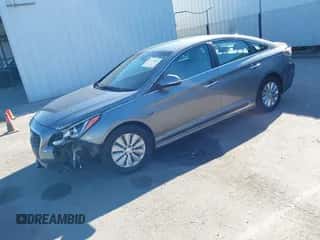 2017 Hyundai Sonata SE z VIN KMHE24L36HA066728, wystawiony jako IAAI lot #43273188 z przebiegiem 94 376 mil mil oraz . Historia ofert i sprzedaży dostępna na DreamBid. Obrazek 2.