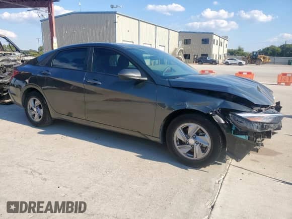 2024 Hyundai Elantra SE with VIN KMHLL4DG6RU792613, listed as a Copart auction lot 84440925 with 26,593 mi miles and Clean title. Bid and sale history available at DreamBid. Image 4.