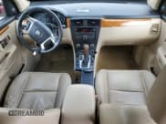 ✅ 2008 Suzuki XL7 Luxury • VIN: 2S3DB417186117539 • Lot: 68860894. Wystawiony na Copart z przebiegiem 177 491 mil. Bezpłatny archiwum sprzedaży aukcyjnych z USA i szczegółowy raport historii pojazdu na DreamBid. Zdjęcie 8.